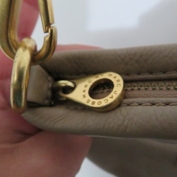 Marc by Marc Jacobs Brown Leather Crossbody with Gold Hardware - Picture 6 of 8